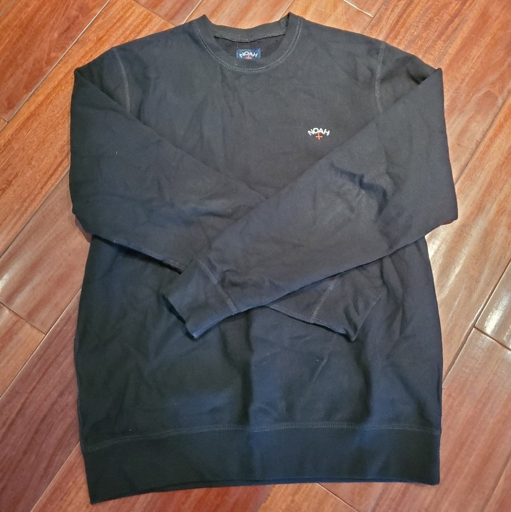 Noah NYC black crewneck sweatshirt